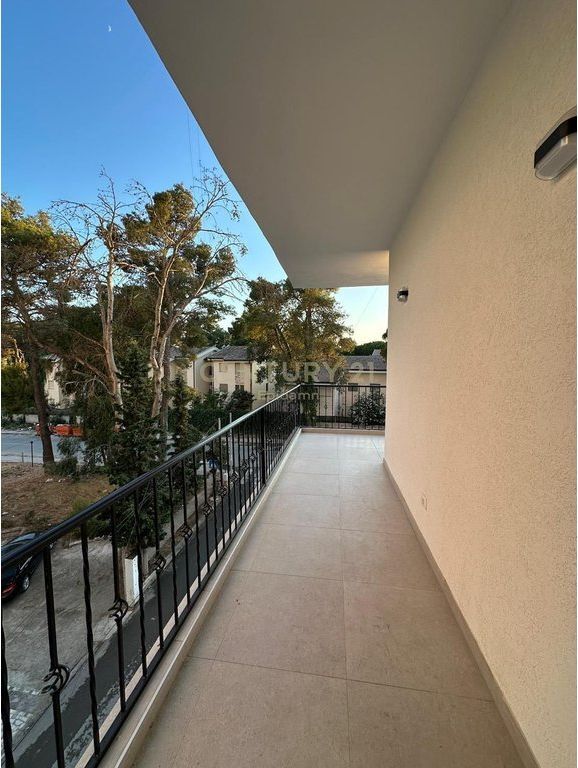 APARTAMENT 2+1 PER SHITJE, GOLEM !!