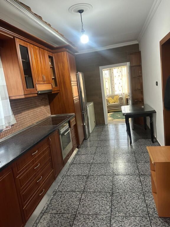 Jepet apartament me qera