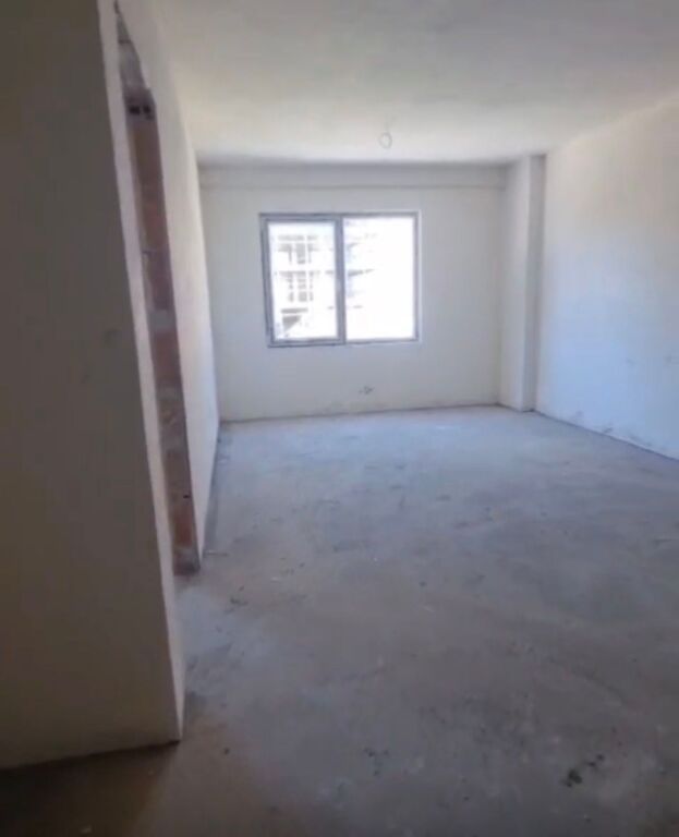 Appartamento 1+1 in vendita a Paskuqan vicino a Rez Shehu