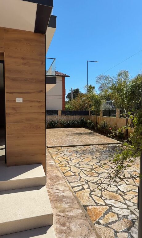 SHITET VILE 2-KATESHE + TARRACE PRANE HOTEL VIENNA, GOLEM