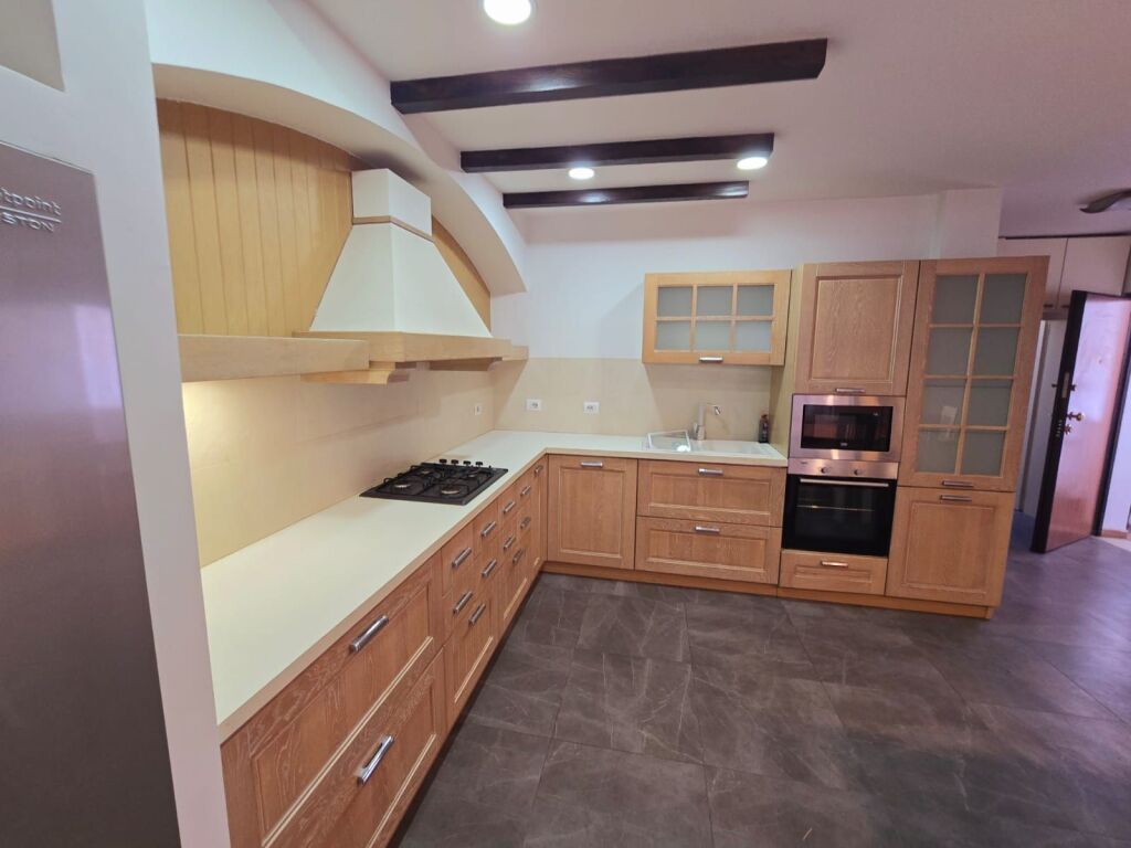 APARTAMENT DUBLEX 2+1 +2 PER SHITJE PRANE ISH RAJONIT