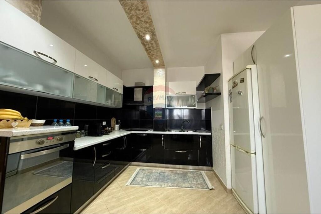 SHITET, DUPLEX, FRESKU, TIRANE