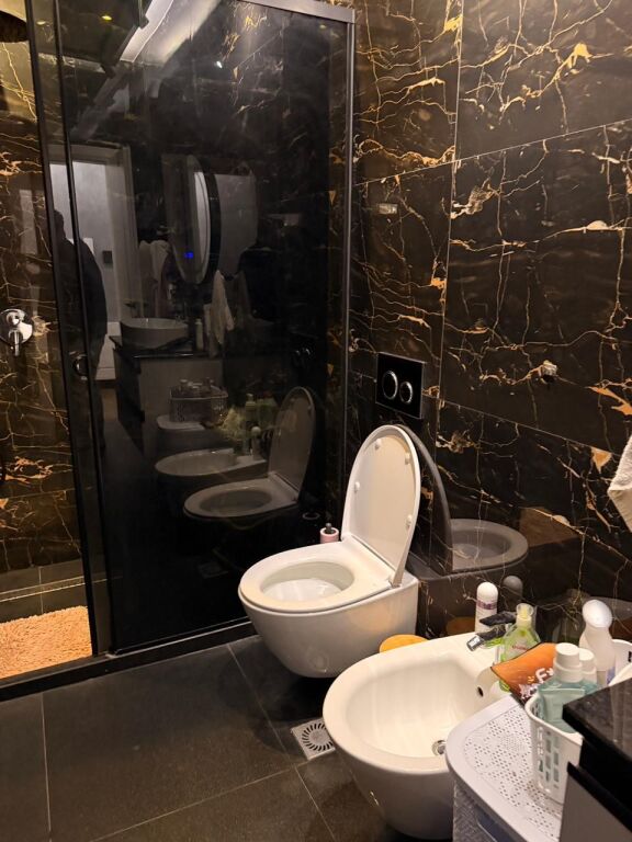 Apartament 2+1 me qera — Rruga e Portit