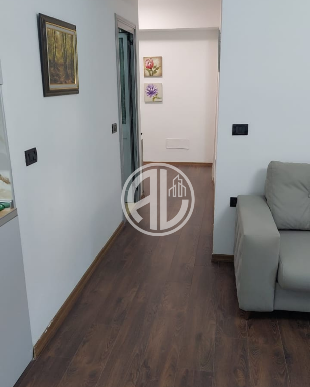 Me Qira – Apartament 1+1 pranë Markates