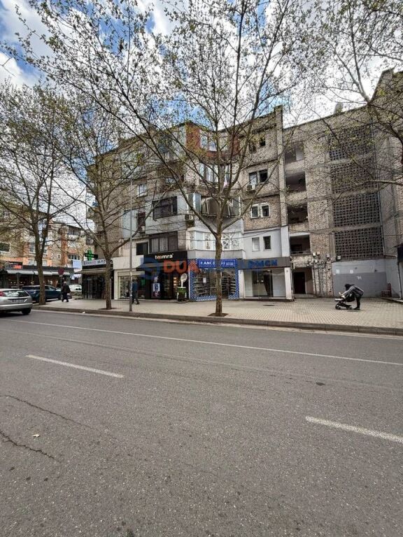 🏡 QERA 1+1 – Rruga Bardhyl (Oslo) | Ideal për Banim ose Zyra