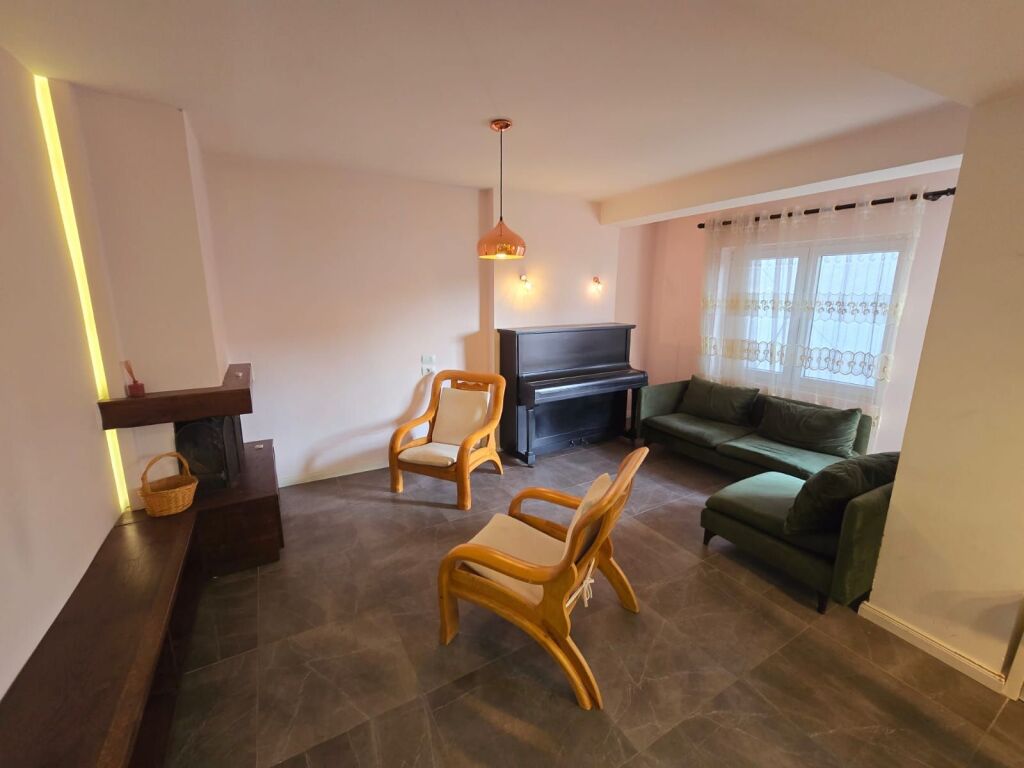 APARTAMENT DUBLEX 2+1 +2 PER SHITJE PRANE ISH RAJONIT