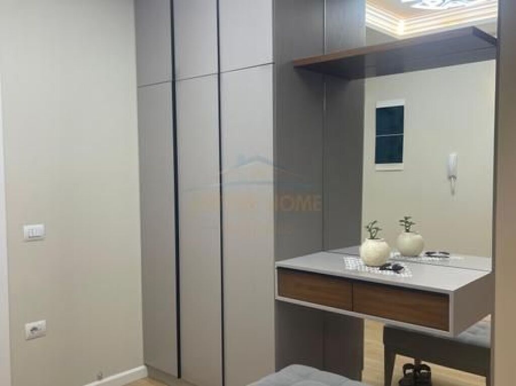 Apartment 3+1+2+parking space for sale Kosovo Street