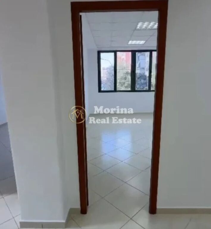 Qera | Ambjent Biznesi | Rruga Dritan Hoxha | 1500 €/muaj