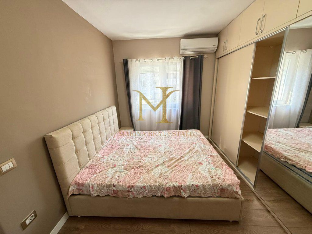 SHITET APARTAMENT 2+1+2 TUALETE PRANE QENDRRES TEK MUZEUMI DURRES !