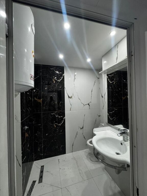 Shitet apartament 1+1 dhe piceri , Rr. Vasil Shanto