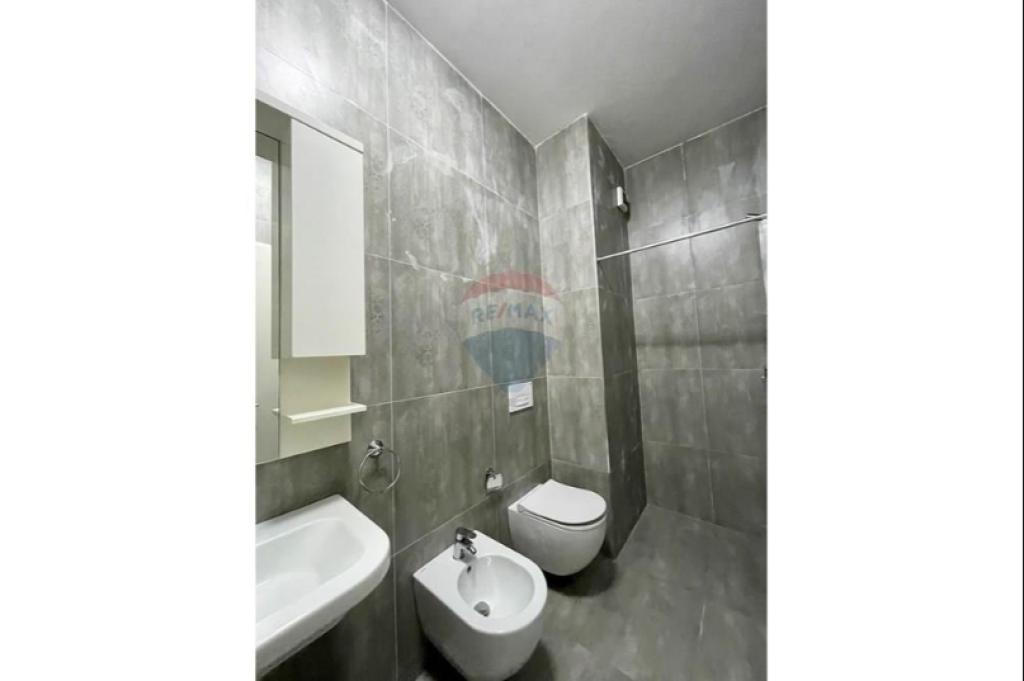 Apartament per qera 1+1 tek 21 Dhjetori