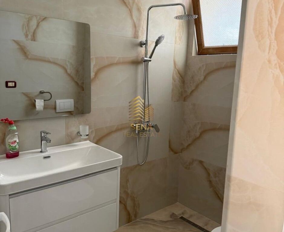 Affitto, Appartamento 2+1+balcone+Posto Auto, Ali Dem, 80.000 Leke/mese