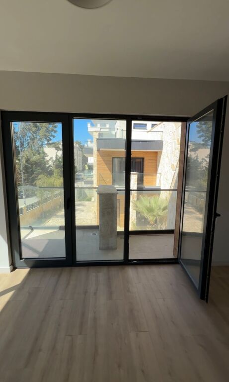 SHITET VILE 2-KATESHE + TARRACE PRANE HOTEL VIENNA, GOLEM