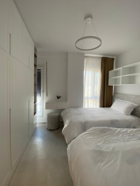 Apartament 2+1+2 me Qira – Pazari i Ri