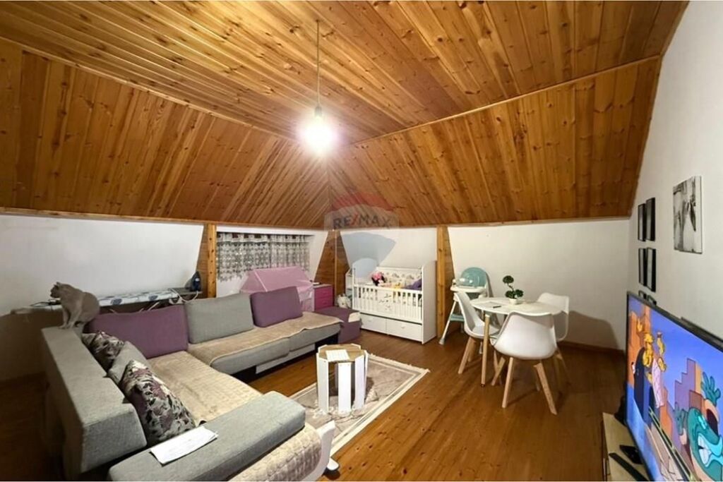 Në Shitje Duplex Vendndodhja: Rruga Mahmut Allushi, Fresk