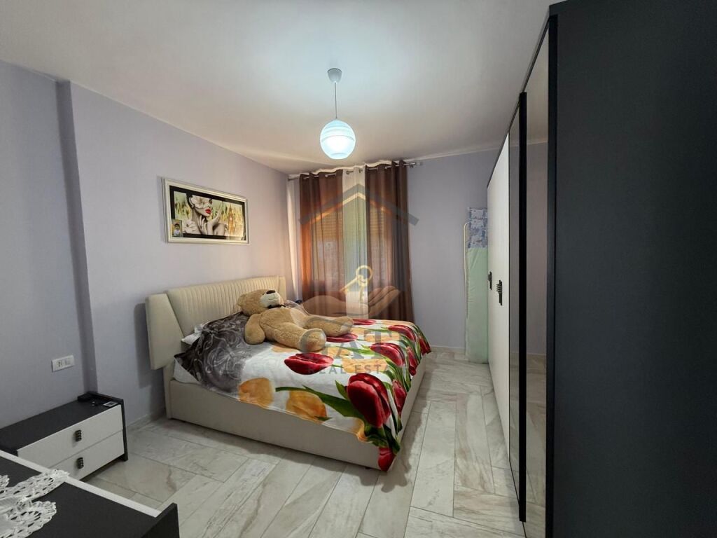 Jepet me qira apartament 2+1 me 2 tualete në zonën Spitalit, prane Pernocës   