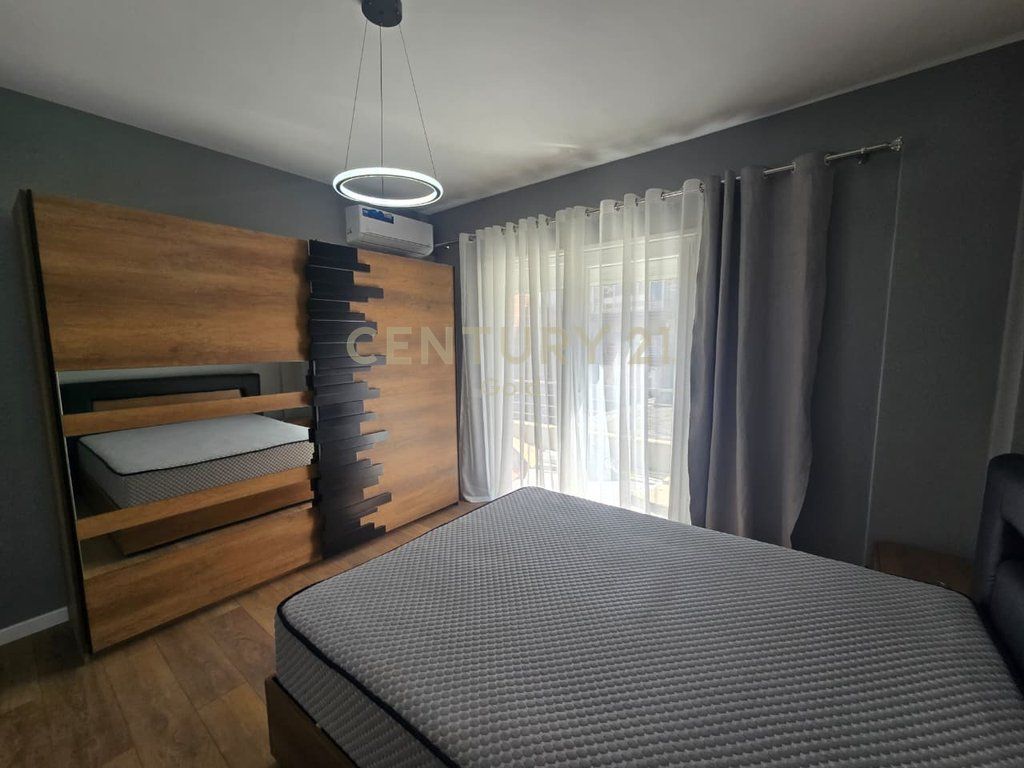 APPARTAMENTO DI LUSSO 2+1+2+ POSTO AUTO IN AFFITTO VICINO AL GIARDINO BOTANICO! 1.200 € /Mese