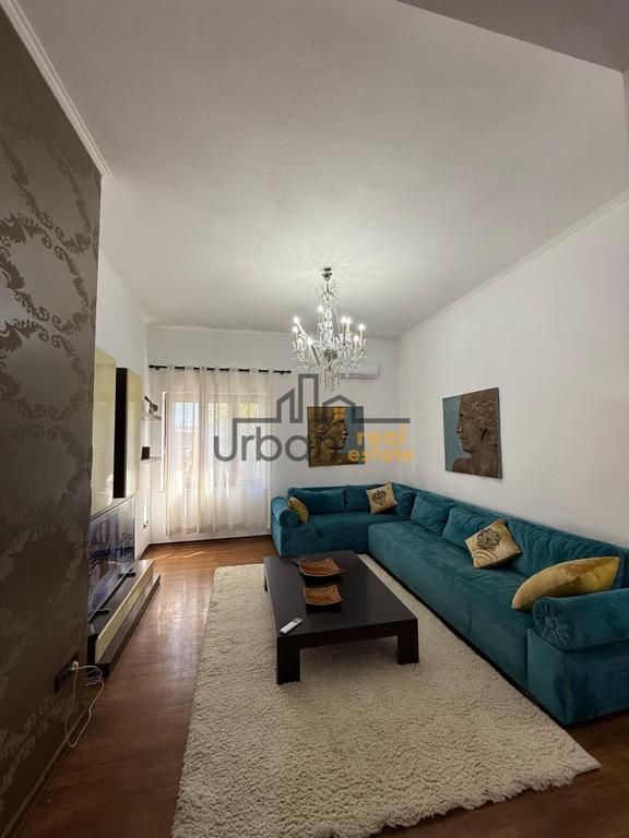 Qera, Apartament 2+1+2, Rruga Barrikadave, Tiranë - 1200€ | 120 m²