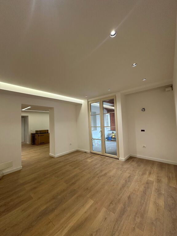 ambient me qira per biznes shkolla baletit