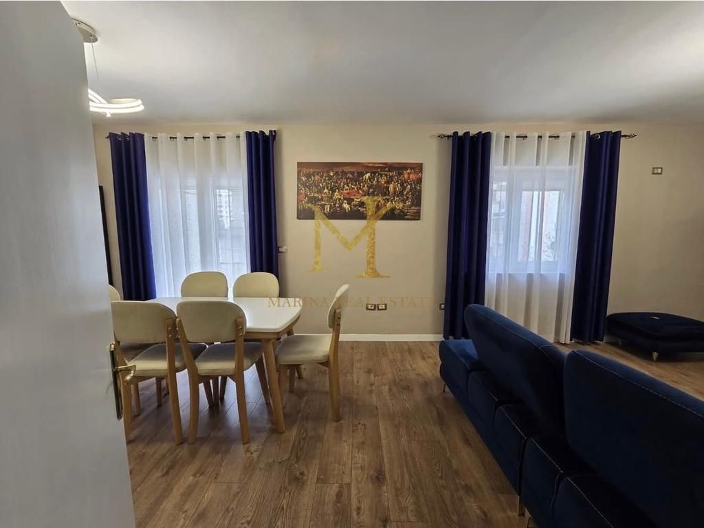 SHITET APARTAMENT 2+1+2 TUALETE PRANE QENDRRES TEK MUZEUMI DURRES !