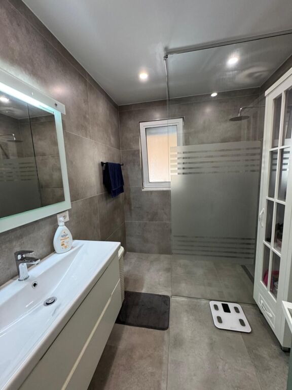 Shitje apartamenti 2+1 ne Bllok