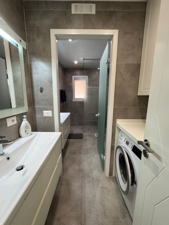 Shitje apartamenti 2+1 ne Bllok