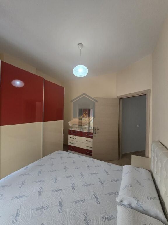 Jepet me qera apartament 1+1