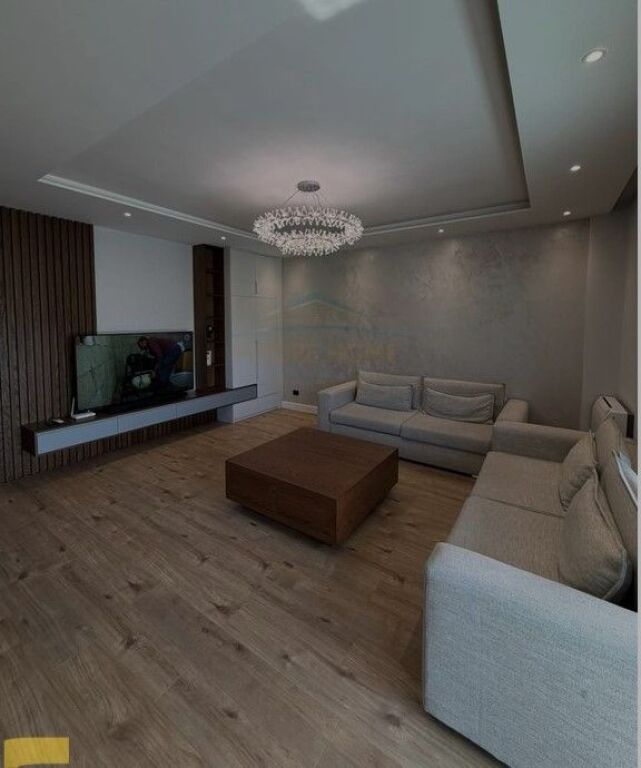 Shitet, Apartament 3+1+2+2 Poste Parkimi, Sofia Hill Residence, TEG, Tiranë.