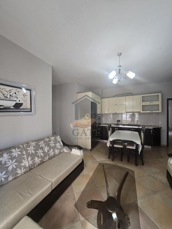 Jepet me qera apartament 1+1