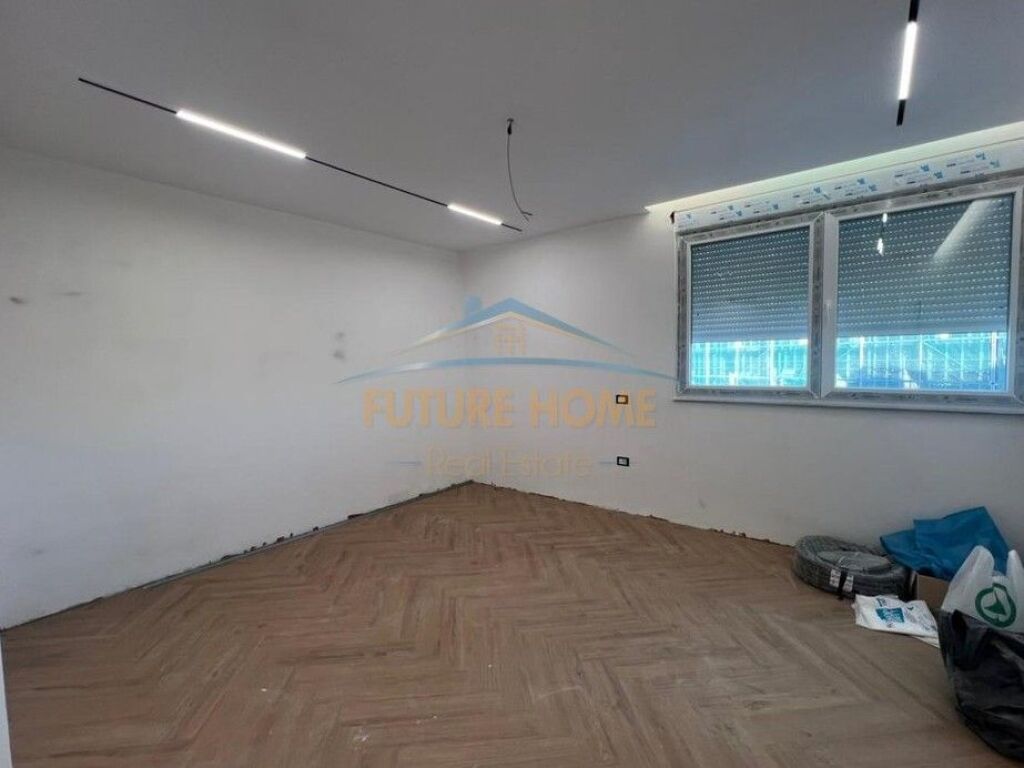 Shitet, Apartament 2+1+2, Ish Ekspozita,Tirane