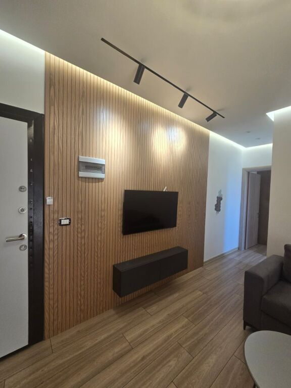 Jepet me qira 1+1 SELITE 400 mije leke