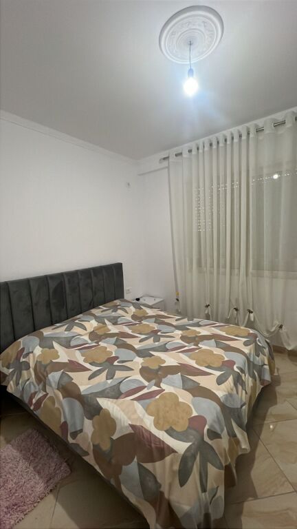 Jepet me qira apartament 1+1