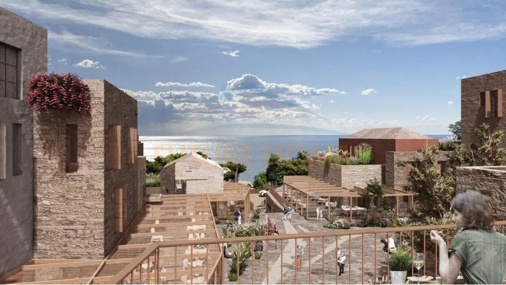 Shitet Vile 2 Kateshe, Green Coast 2, Palase