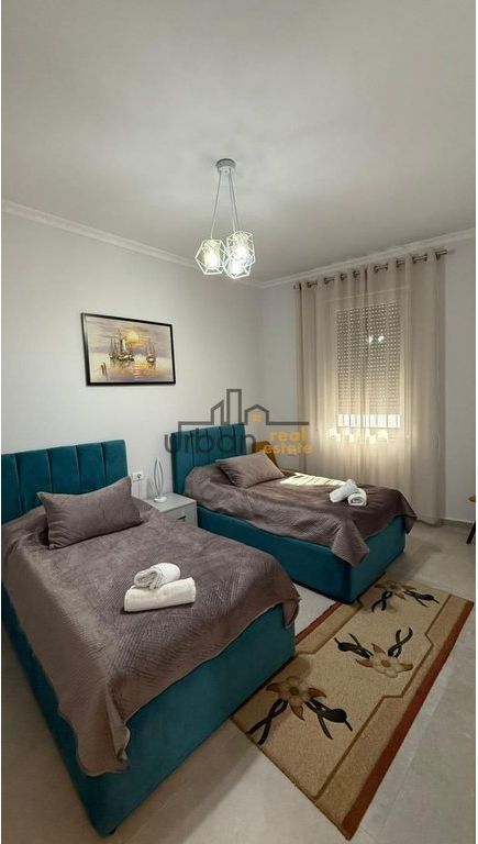 Affitto, Appartamento 2+1+2, Centro, Tirana - 1200€ | 110 m²