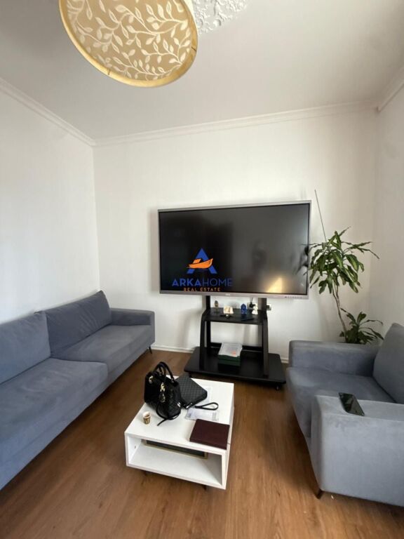 AMBJENT ZYRASH ME QERA 250 M2 " STADIUMI DINAMO " CMIMI SIPAS KERKESES