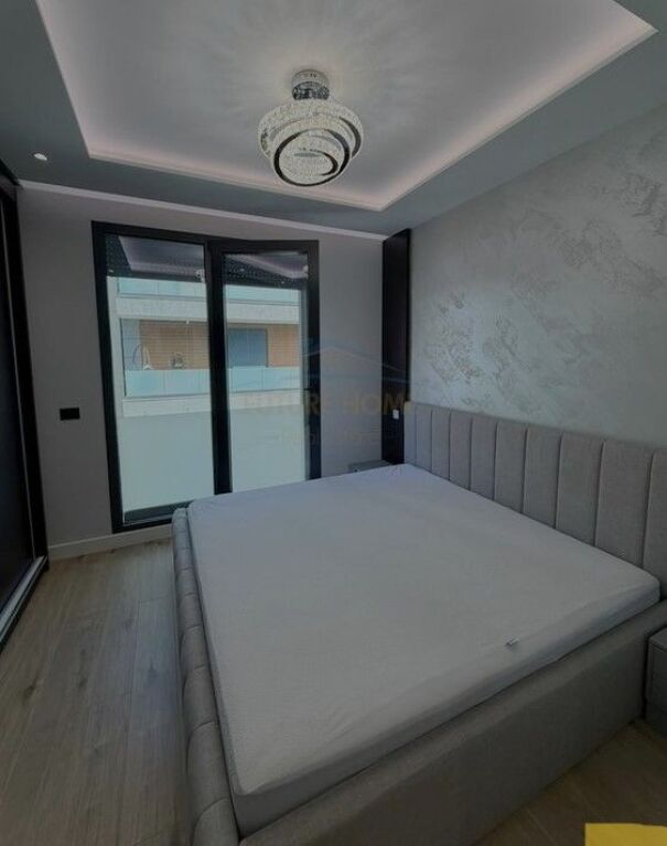 Shitet, Apartament 3+1+2+2 Poste Parkimi, Sofia Hill Residence, TEG, Tiranë.