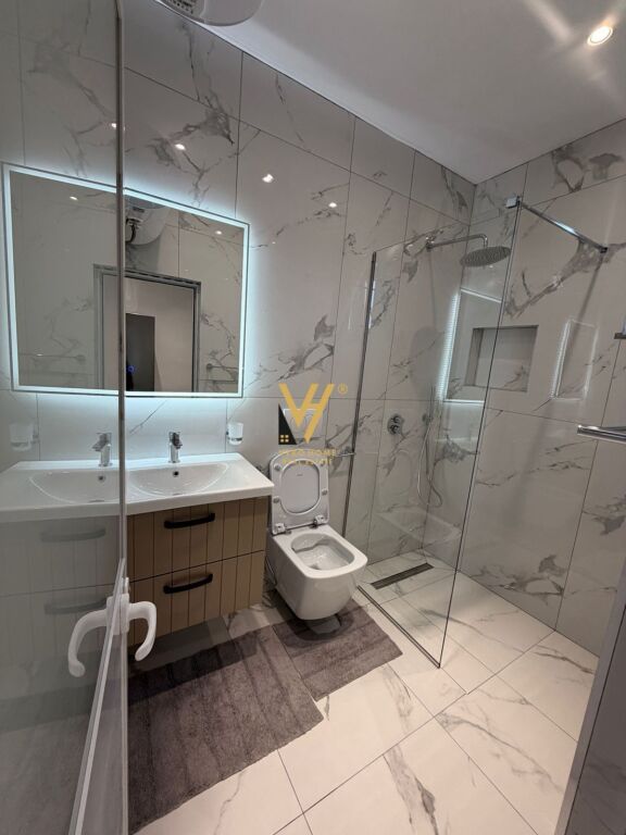 JEPET APARTAMENT 1+1 ME QIRA TE 5 MAJI 45.000 LEKE