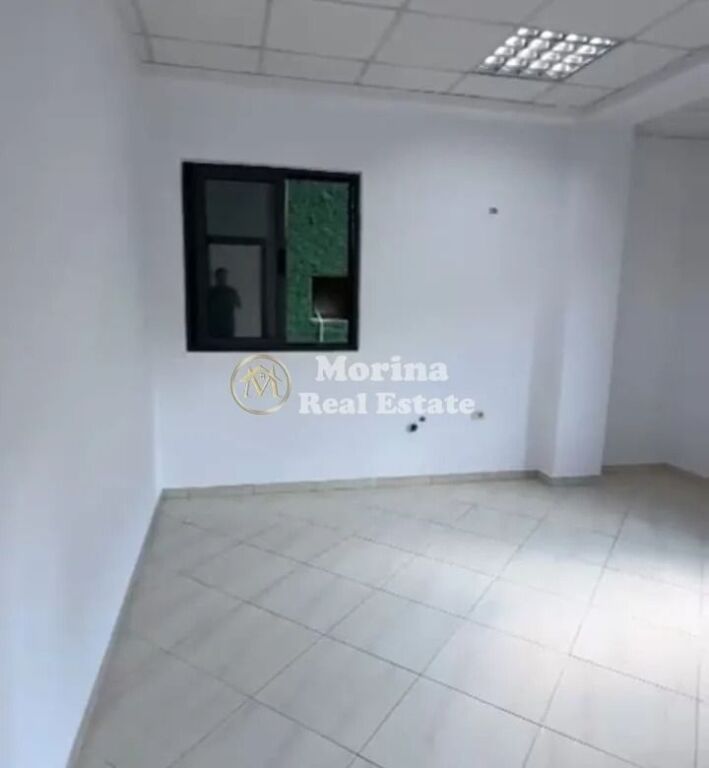 Qera | Ambjent Biznesi | Rruga Dritan Hoxha | 1500 €/muaj