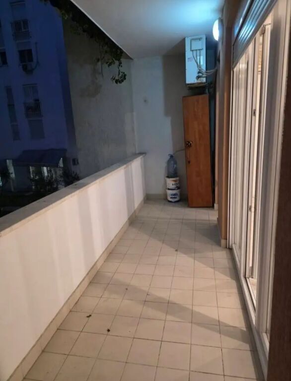 Jepet apartament 2+1+2 me qira ne Tirane, rruga Frosina Plaku