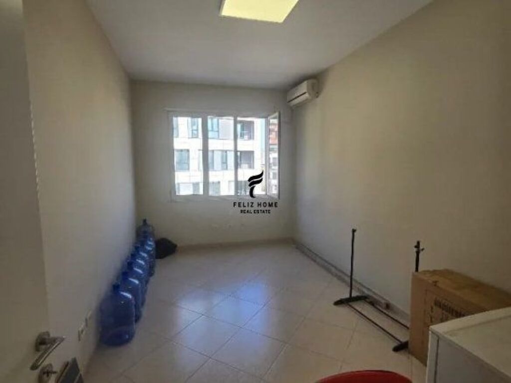 ZYRE ME QERA 140 M2 RRUGA KARL GEGA 1.100 EURO FH-68723