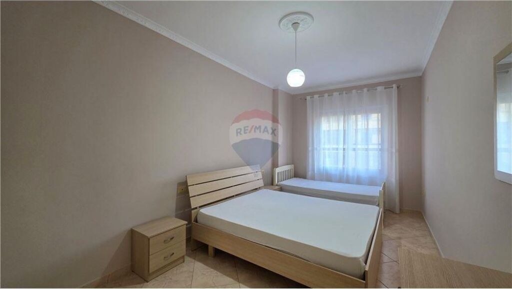 🌇 Apartament 2+1 në zemër të Skelës, Vlorë – vetëm 200 m nga Lungomare 🌊