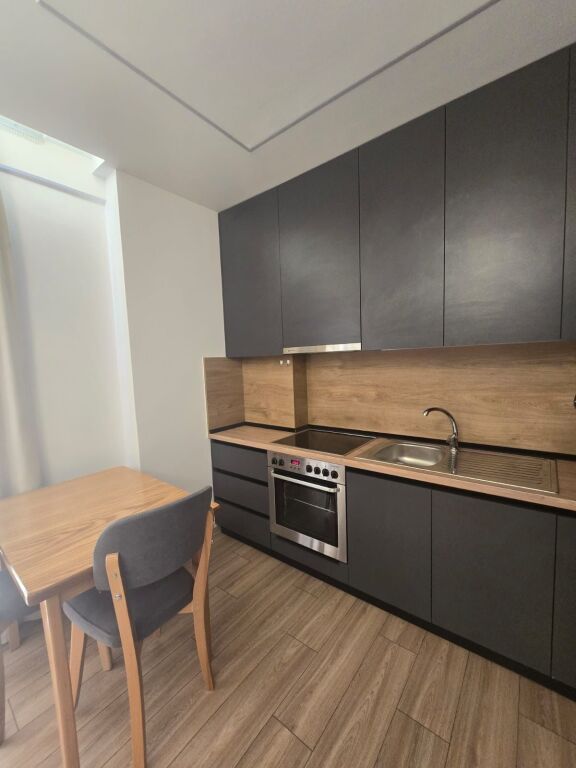 Jepet me qira 1+1 SELITE 400 mije leke