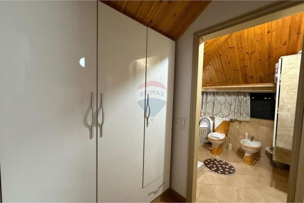 SHITET, DUPLEX, FRESKU, TIRANE