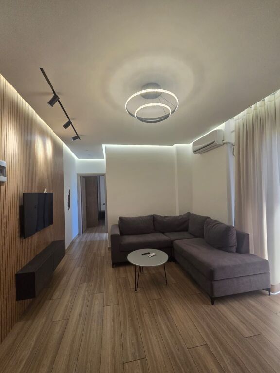 Jepet me qira 1+1 SELITE 400 mije leke