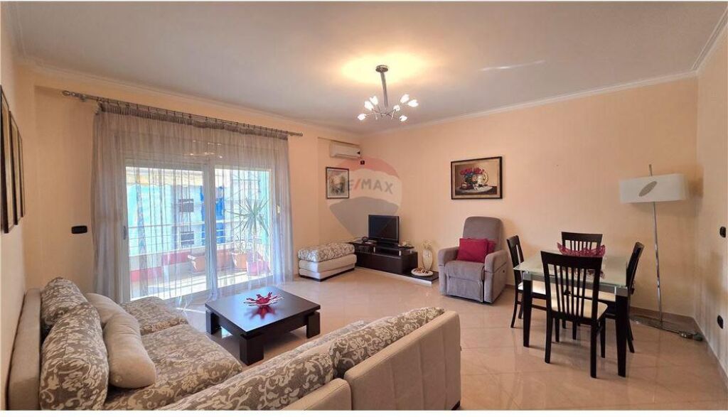 🌊 APARTAMENT 1+1 ME PAMJE NGA DETI – UJI I FTOHTË, VLORË