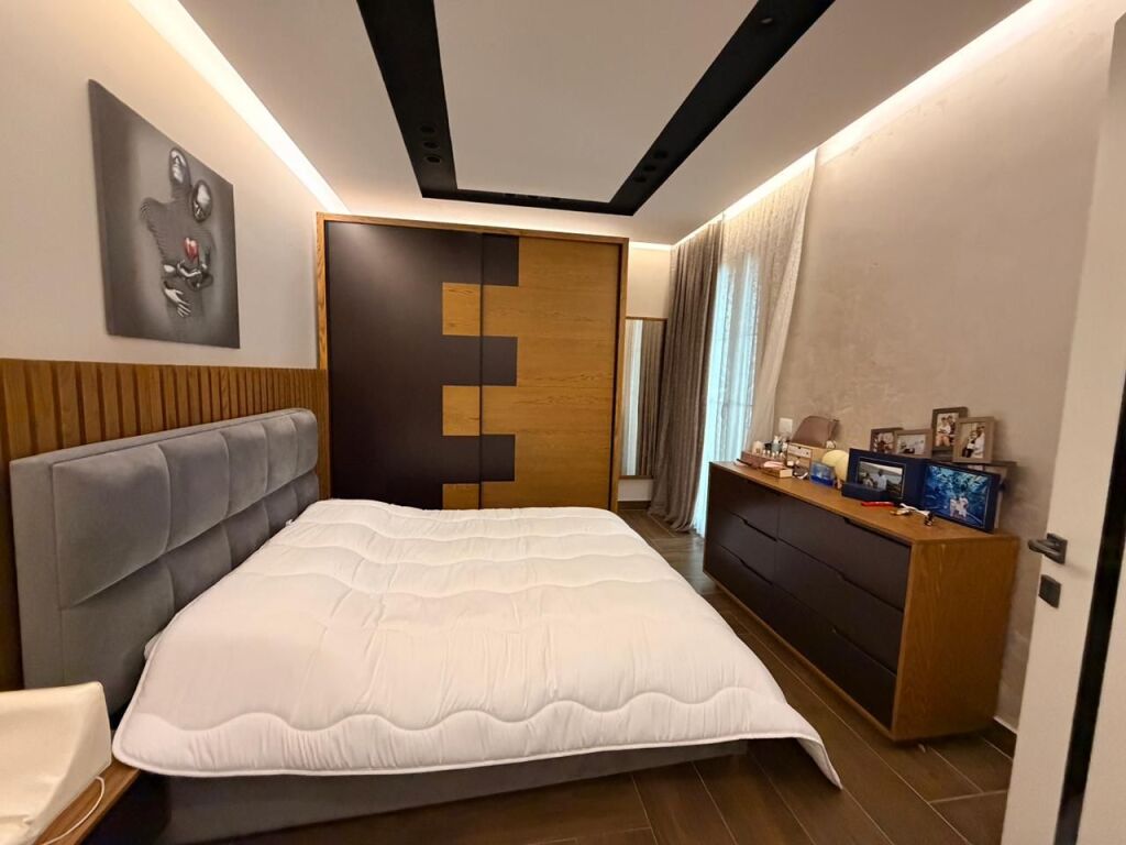 Apartament 2+1 me qera — Rruga e Portit