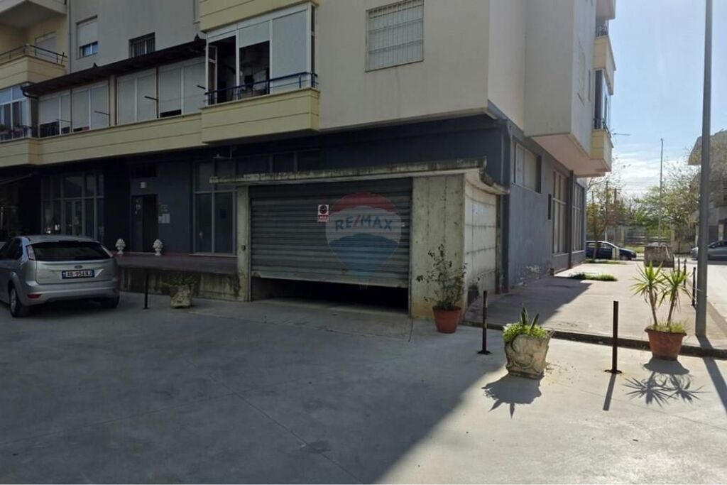 🏡 Apartament 2+1+2 me 2 parkime për qira – Transballkanike, Vlorë