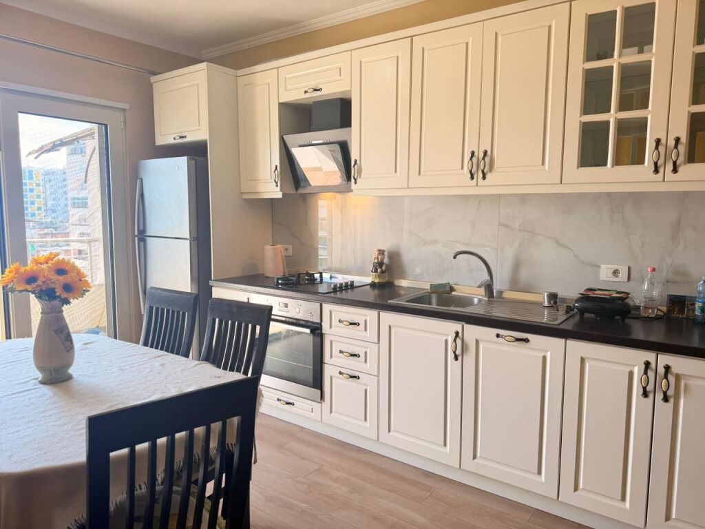 Shitet Apartament 3+1+2 - Ish Fabrika e Bukës, Durrës