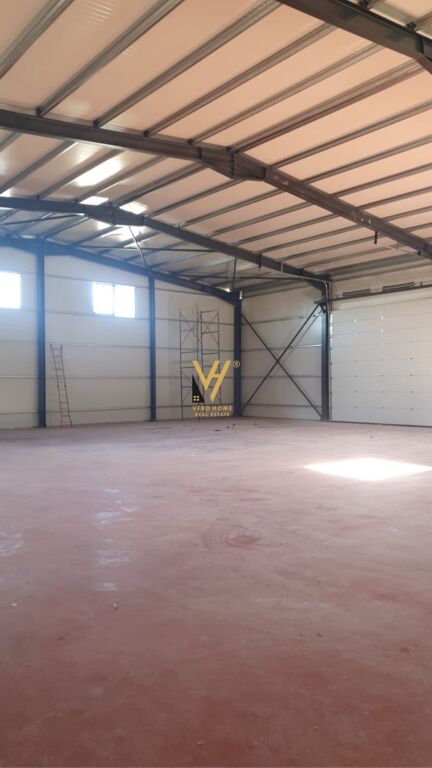 JEPET AMBIENT INDUSTRIAL 460 M2 ME QERA NE PEZE-HELMAS 2.530 EURO