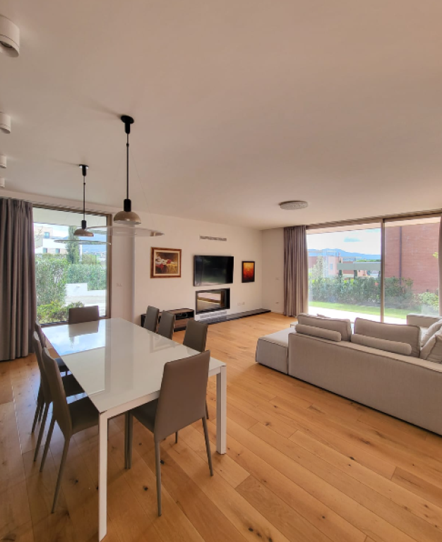 ✅Vilë me Qira – TEG